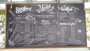 Daftar menu di Pondok Ikan Bakar (Wawan Kurniadi /SuaraBantenNews)