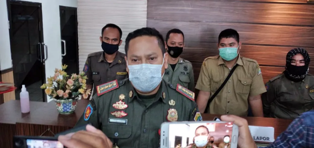 Berita Banten, Berita Banten Terbaru, Berita Banten Hari Ini, Berita Serang, Berita Serang Terbaru, Berita Serang Hari Ini, Berita Serang Zona Merah, Berita Covid-19: Jam Operasional Mal dan Kafe Dibatasi, Yang Membandel Bakal Dibubarkan
