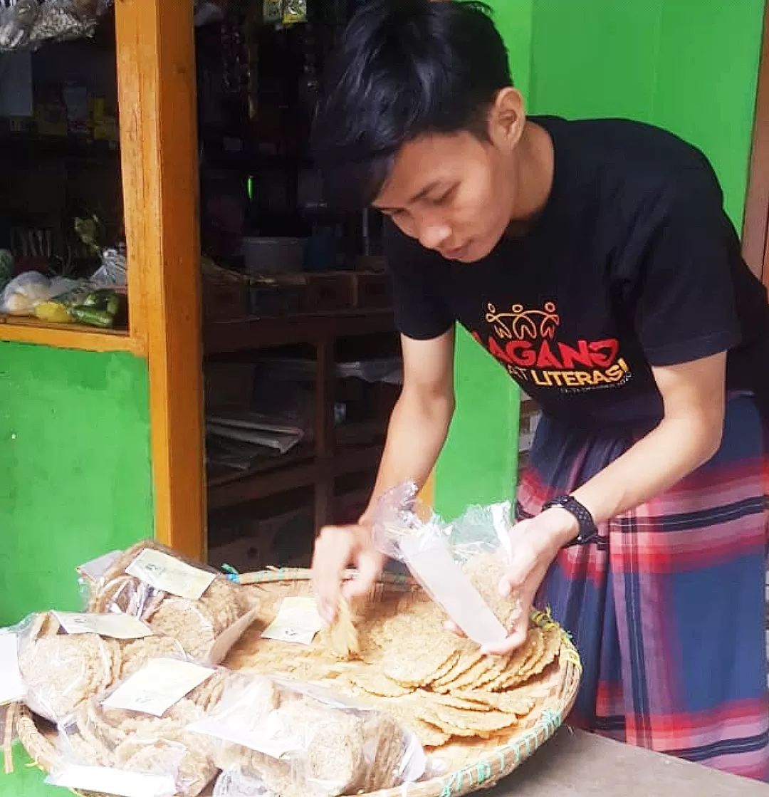Terkendala Izin Produksi, Rengginang Produksi Rumahan Tak Bisa Bersaing di Toko Online