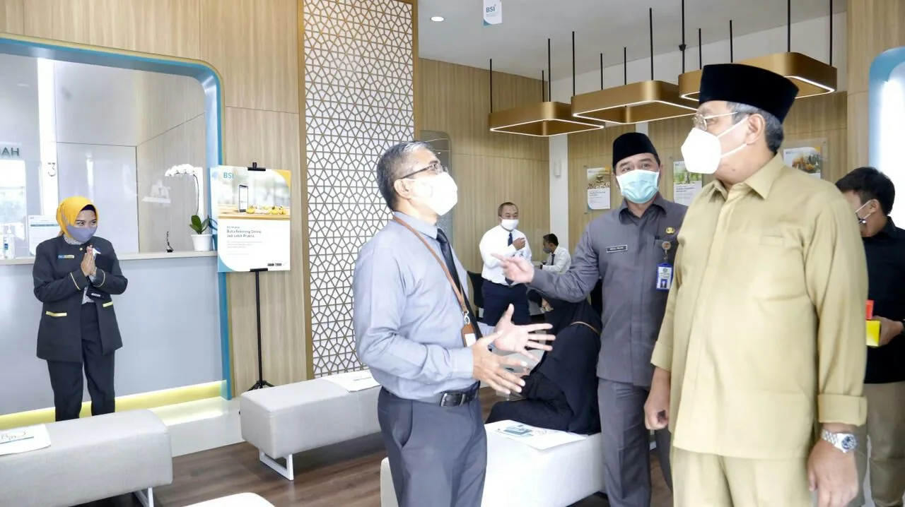 Berita Banten, Berita Banten Terbaru, Berita Banten Hari Ini, Berita Tangsel, Berita Tangsel Terbaru, Berita Tangsel Hari Ini: Diresmikan: Kantor Bank Syariah Indonesia Pertama di Tangsel