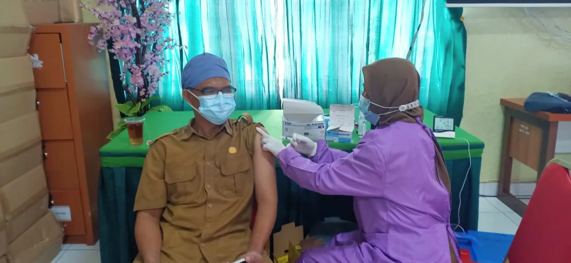 953 Tenaga Kesehatan di Kabupaten Tangerang Gagal Disuntik Vaksin