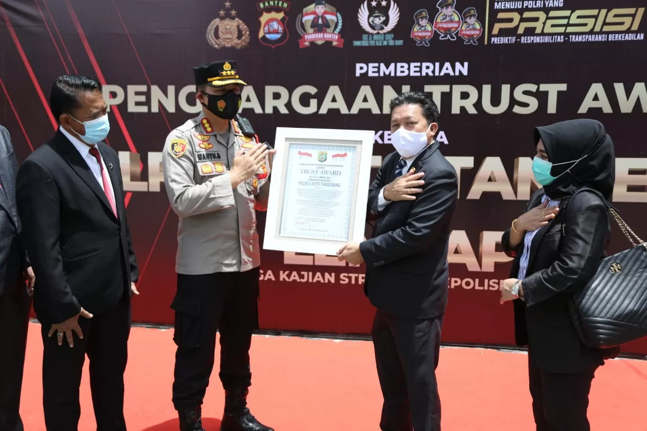 Polresta Tangerang, Trust Award, Lemkapi, Kapolresta Tangerang, Kombes Pol Wahyu Sri Bintoro, Berita Banten, Berita Banten Terbaru, Berita Banten Hari Ini, Berita Kabupaten Tangerang, Berita Kabupaten Tangerang Terbaru, Berita Kabupaten Tangerang Hari Ini: Polresta Tangerang Raih Penghargaan Trust Award