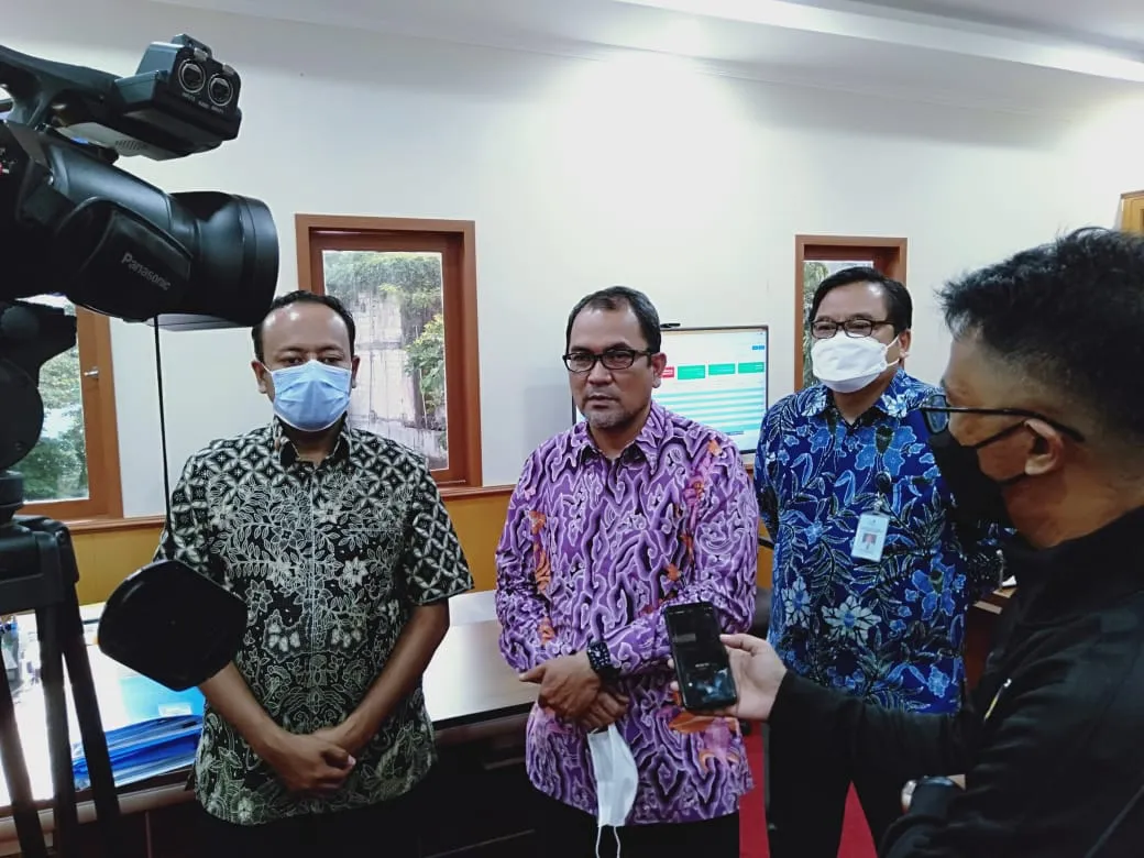 Perumdam TKR, Tirta Kerta Raharja, Pengurangan Tagihan Air, Reduksi Tagihan Air, Tagihan Air Bersih, Tagihan PDAM, Berita Banten, Berita Banten Terbaru, Berita Banten Hari Ini, Berita Kabupaten Tangerang, Berita Kabupaten Tangerang Terbaru, Berita Kabupaten Tangerang Hari Ini: Respons Keluhan Pelanggan, Perumdam TKR Berikan Reduksi Tagihan Air Bersih