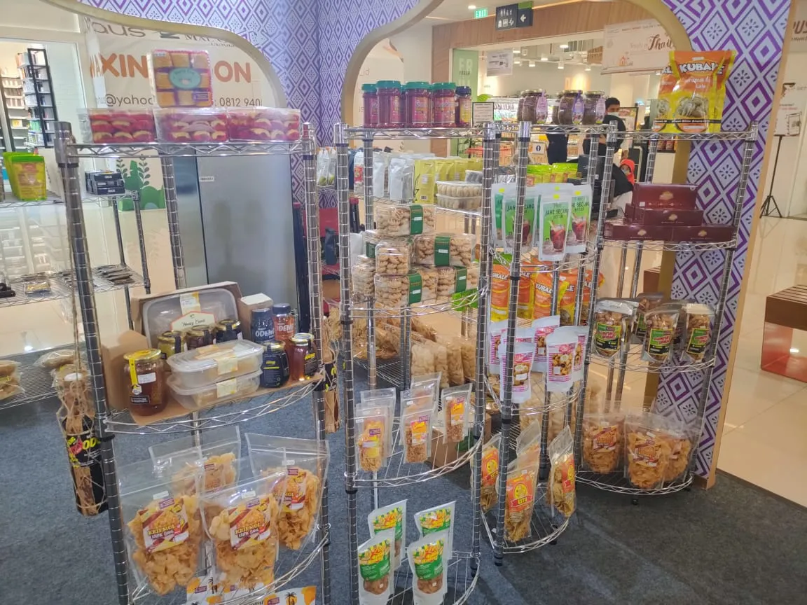 Pameran Produk UMKM, UMKM Kabupaten Tangerang, Dinas Koperasi dan Usaha Mikro Kabupaten Tangerang, Berita Banten, Berita Banten Terbaru, Berita Banten Hari Ini, Berita Kabupaten Tangerang, Berita Kabupaten Tangerang Terbaru, Berita Kabupaten Tangerang Hari Ini: Sebagai Upaya Pemulihan Ekonomi, Pemkab Tangerang Gelar Pameran UMKM