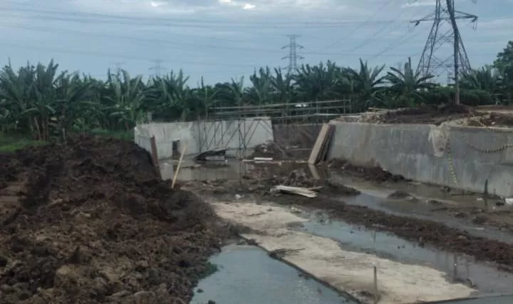 Banjir di Cilegon, Pelebaran Badan Sungai Kruwuk, Drainase Buruk, Banjir Kiriman, Kelurahan Rawa Arum, Berita Banten, Berita Banten Terbaru, Berita Banten Hari Ini, Berita Cilegon, Berita Cilegon Terbaru, Berita Cilegon Hari Ini: Solusi Banjir di Kruwuk Dinilai Belum Tepat, Walikota Diminta Tinjau Lokasi