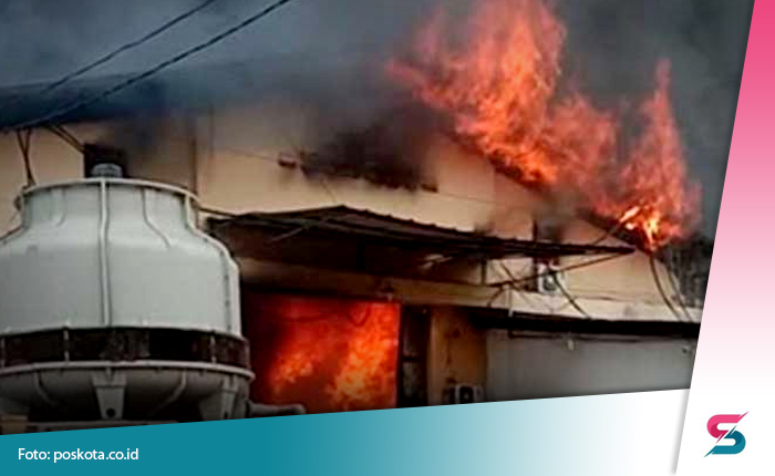 Kebakaran Gudang Alat Rumah Tangga di Dadap Tangerang