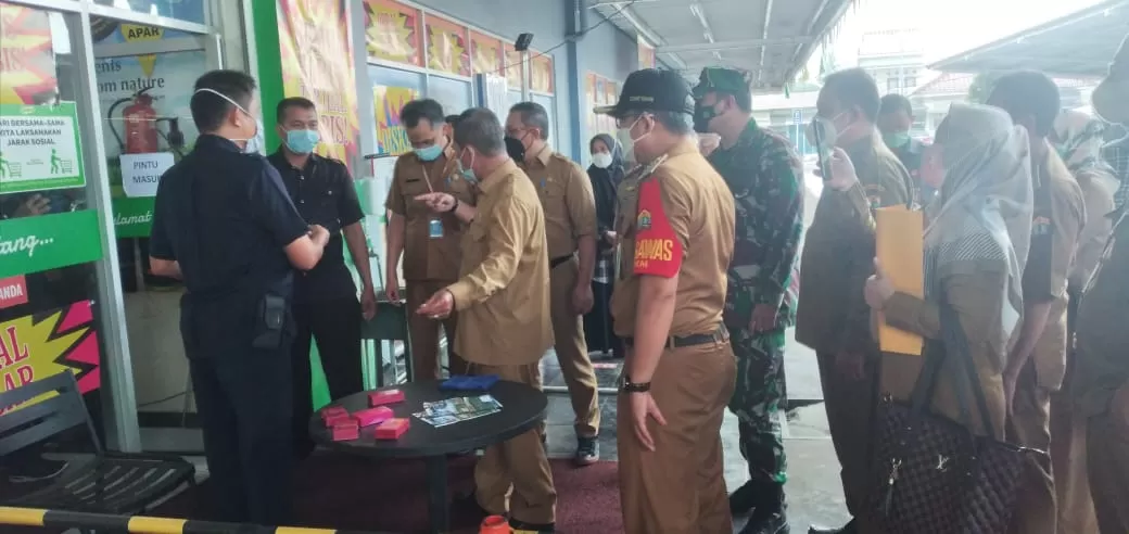 Berita Banten, Berita Banten Terbaru, Berita Banten Hari Ini, Berita Serang, Berita Serang Terbaru, Berita Serang Hari Ini: Usai Viral Karena Membeludak, Wali Kota Serang Datangi Giant