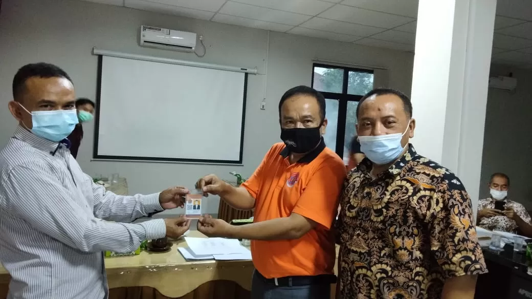 Berita Banten, Berita Banten Terbaru, Berita Banten Hari Ini, Berita Kabupaten Tangerang, Berita Kabupaten Tangerang Terbaru, Berita Kabupaten Tangerang Hari Ini: Hindari Covid-19, Kartu F PRB-API Bisa untuk Belanja dan Bayar E-Toll