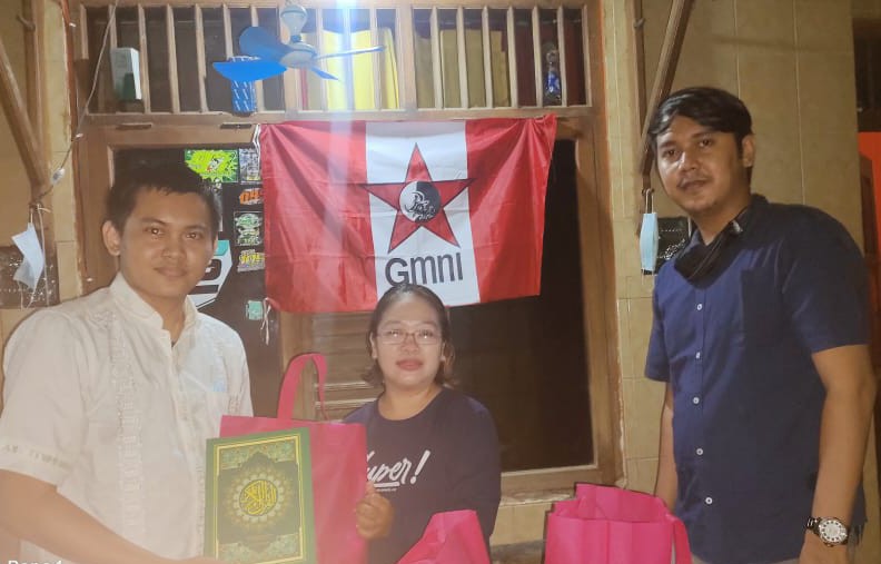 Peringati Nuzulul Qur'an, Alumni GMNI Kabupaten Tangerang Santuni Yatim dan Bagi-Bagi Al-Qur'an