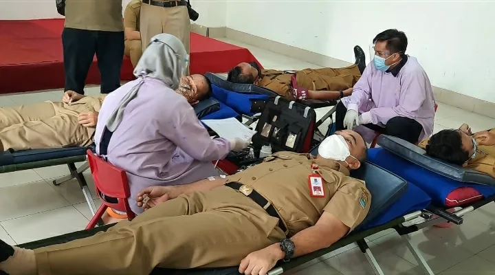 Berita Banten, Berita Banten Terbaru, Berita Banten Hari Ini, Berita Kabupaten Tangerang, Berita Kabupaten Tangerang Terbaru, Berita Kabupaten Tangerang Hari Ini: Peringati HDDS, Bupati Tangerang dan Jajaran Donor Darah