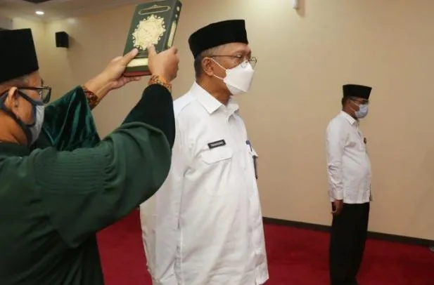 Berita Banten, Berita Banten Terbaru, Berita Banten Hari Ini, Berita Serang, Berita Serang Terbaru, Berita Serang Hari Ini: Pencopotan Kepala DPUPR Dipertanyakan
