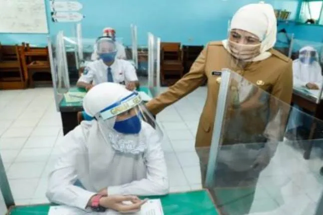 Berita Banten, Berita Banten Terbaru, Berita Banten Hari Ini, Berita Serang, Berita Serang Terbaru, Berita Serang Hari Ini: Kab. Serang Gelar Pembelajaran Tatap Muka Terbatas, Dindikbud Lakukan Pengawasan Secara Ketat