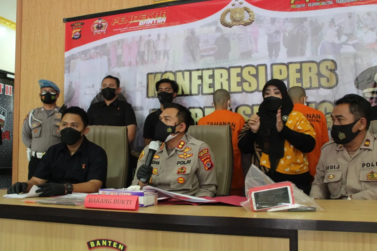 Berita Banten, Berita Banten Terbaru, Berita Banten Hari Ini, Berita Serang, Berita Serang Terbaru, Berita Serang Hari Ini: Polres Serang Ciduk Pembuat Tembakau Gorila Liquid