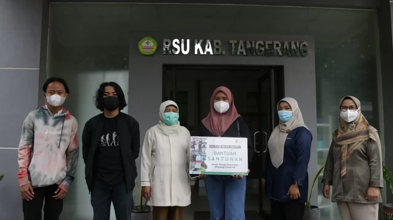 Berita Banten, Berita Banten Terbaru, Berita Banten Hari Ini, Berita Kabupaten Tangerang, Berita Kabupaten Tangerang Terbaru, Berita Kabupaten Tangerang Hari Ini: Dompet Dhuafa Serahkan Santunan dan Paket Nutrisi kepada Nakes
