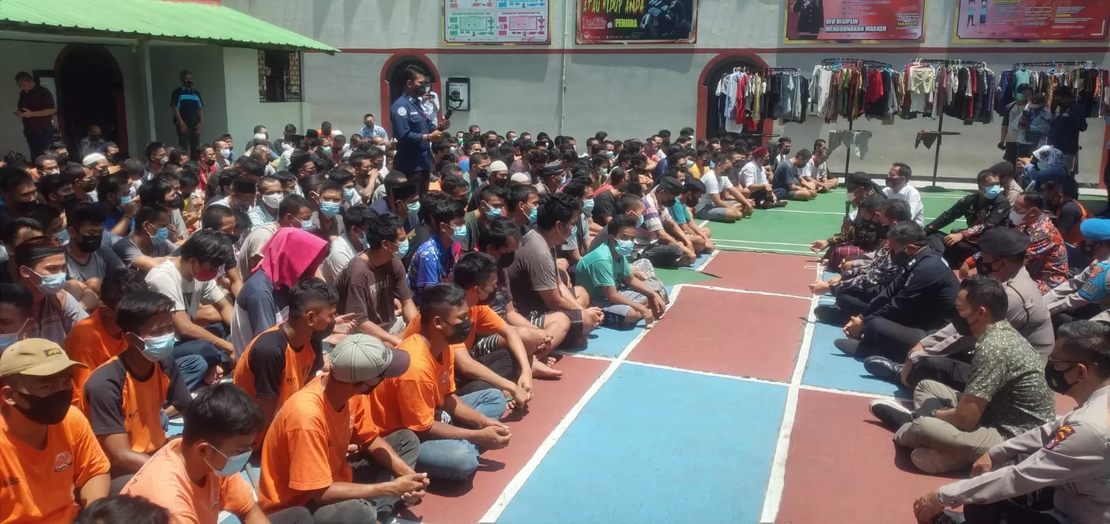 Berita Banten, Berita Banten Terbaru, Berita Banten Hari Ini, Berita Serang, Berita Serang Terbaru, Berita Serang Hari Ini: Ratusan Tahanan di Serang Gelar Doa Bersama untuk Korban Kebakaran Lapas Tangerang