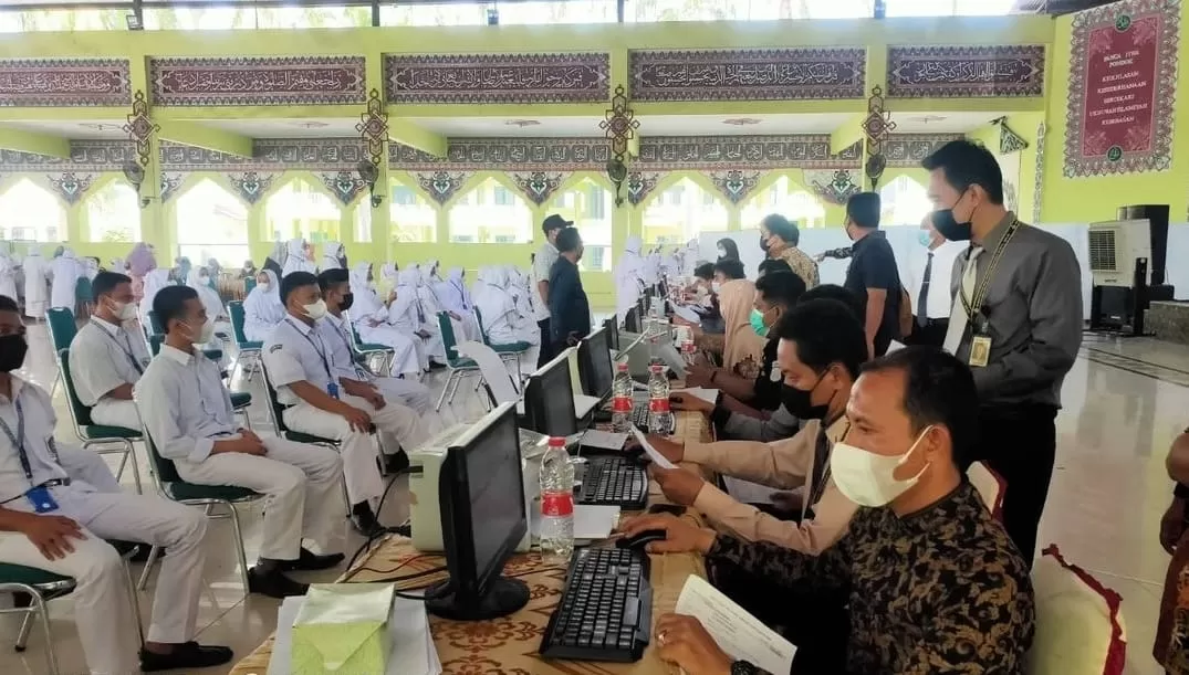 Ribuan Santri Ponpes Daar el-Qolam Jalani Vaksinasi Tahap Kedua