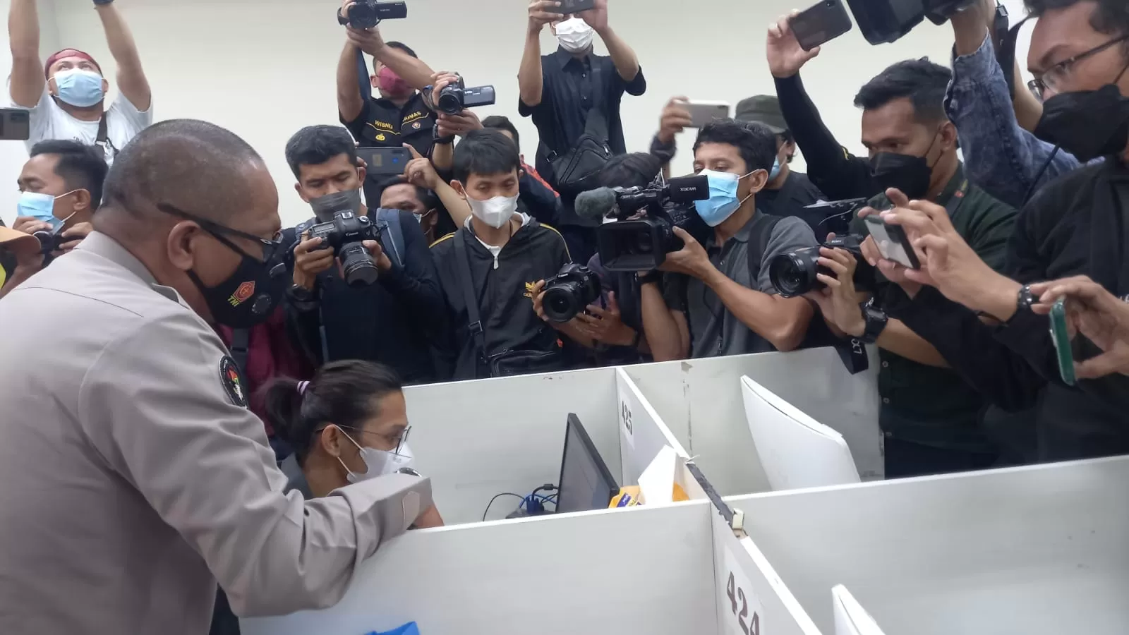 Berita Banten, Berita Banten Terbaru, Berita Banten Hari Ini, Berita Kabupaten Tangerang, Berita Kabupaten Tangerang Terbaru, Berita Kabupaten Tangerang Hari Ini: OJK Apresiasi Polri Ungkap Kasus Pinjol Ilegal