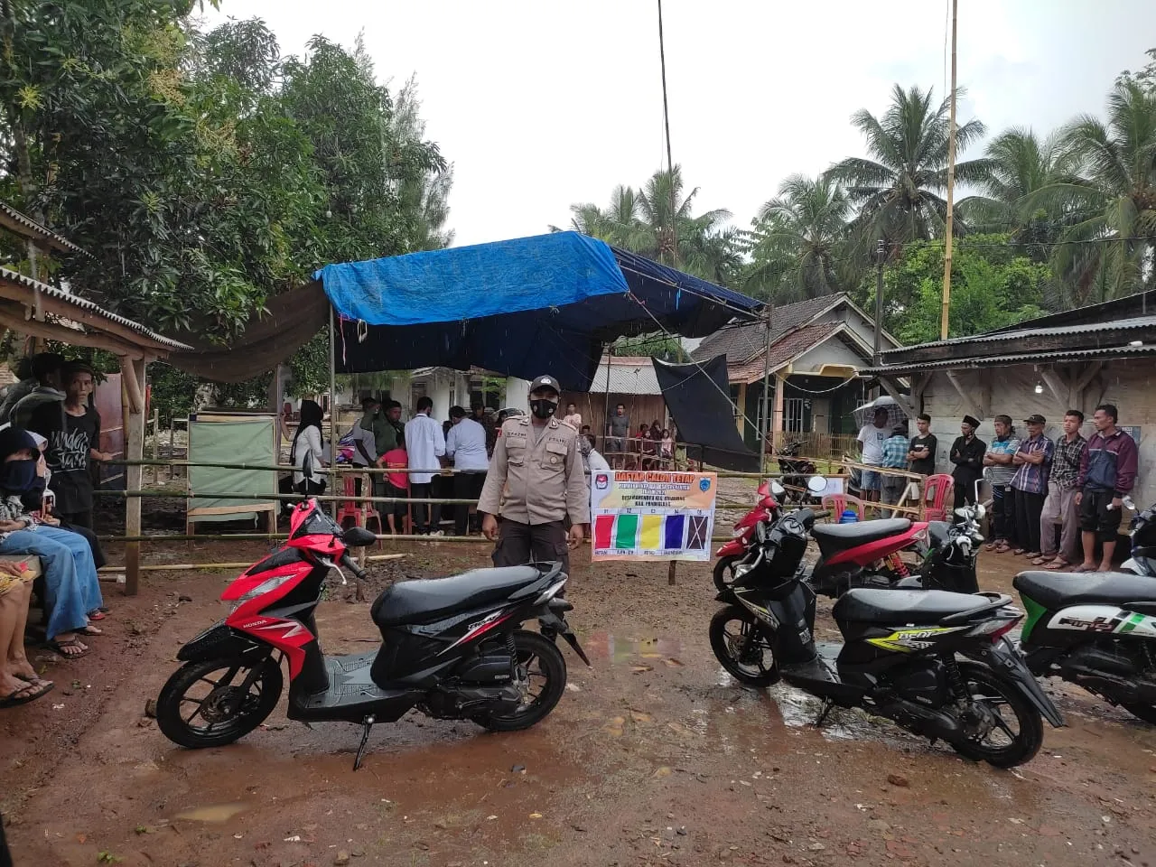 Berita Banten, Berita Banten Terbaru, Berita Banten Hari Ini, Berita Pandeglang, Berita Pandeglang Terbaru, Berita Pandeglang Hari Ini: Pilkades di Pandeglang Diguyur Hujan