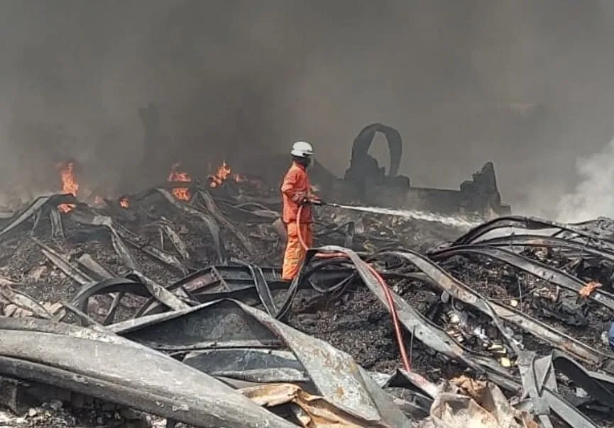 Berita Banten, Berita Banten Terbaru, Berita Banten Hari Ini, Berita Kabupaten Tangerang, Berita Kabupaten Tangerang Terbaru, Berita Kabupaten Tangerang Hari Ini: Setelah 6 Hari, Gudang Korek Api di Pakuhaji yang Terbakar Baru Benar-Benar Padam