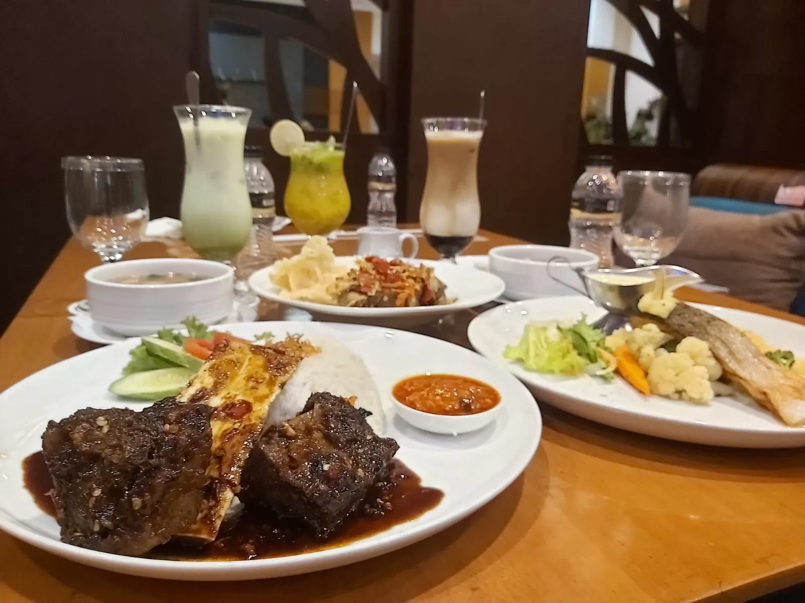 Chrysoberil Lounge: Pilihan Tepat Dinner Bareng Pasangan di Kota Cilegon
