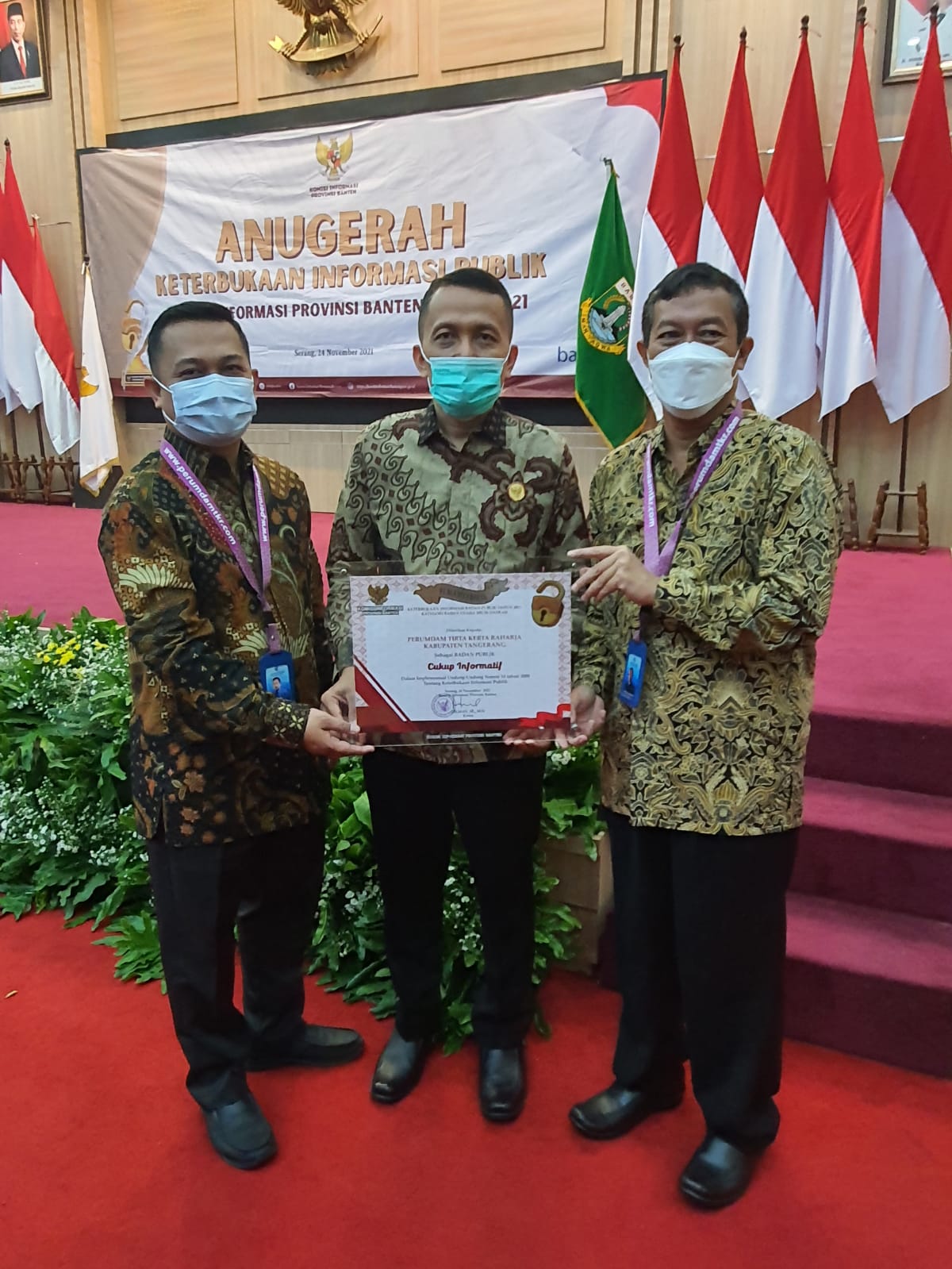 Pemkab Tangerang dan PERUMDAM TKR Raih Anugerah Keterbukaan Informasi Publik di Provinsi Banten