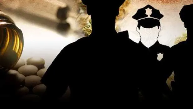Berita Banten, Berita Banten Hari Ini, Berita Banten Terbaru, Kabupaten Tangerang, Kabupaten Tangerang Hari Ini, Kabupaten Tangerang Terbaru, Peristiwa, Peristiwa Hari Ini, Peristiwa Terbaru, Berita Viral, Berita Viral Hari Ini, Berita Viral Terbaru: Diduga Terkait Penyalahgunaan Narkoba, Kapolsek Sepatan Ditangkap