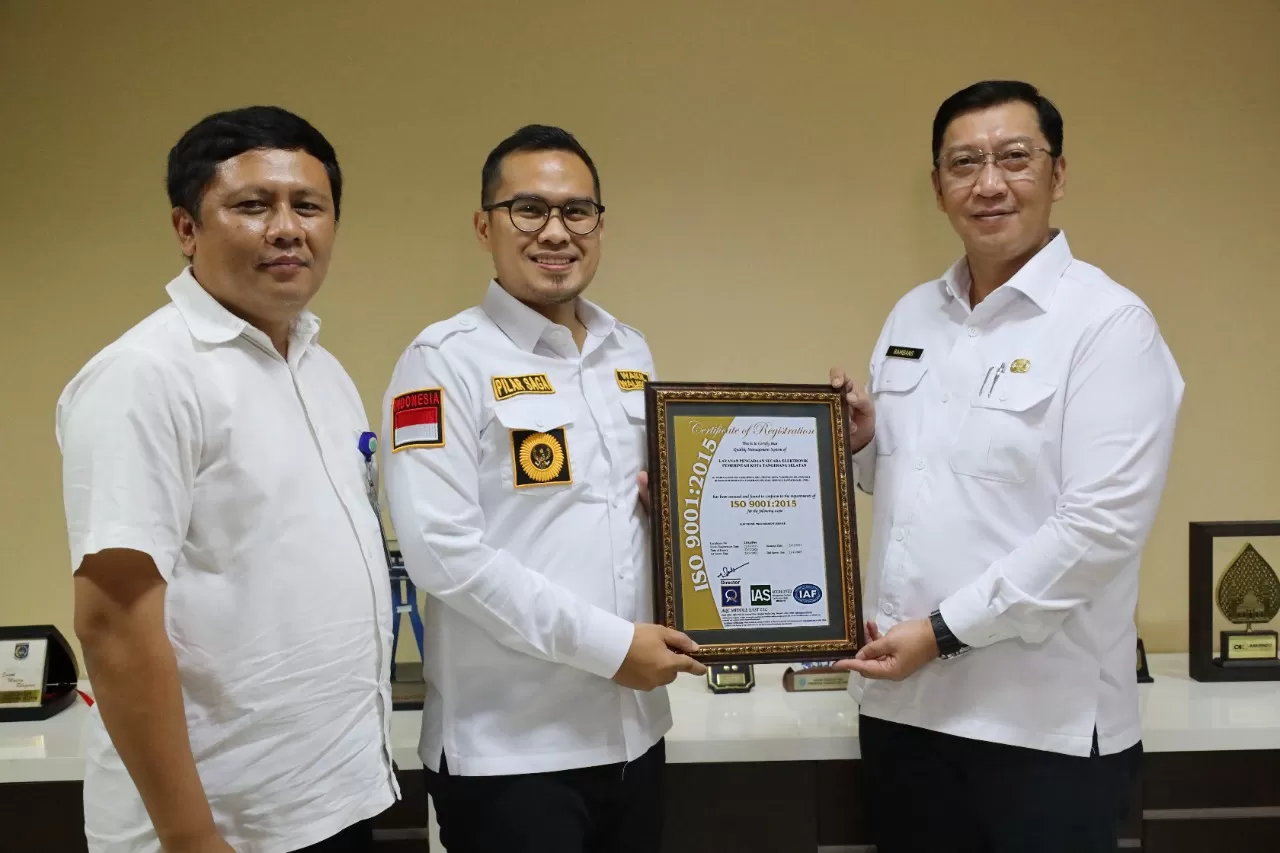 Tim LPSE Tangsel Raih Sertifikat ISO 9001:2015