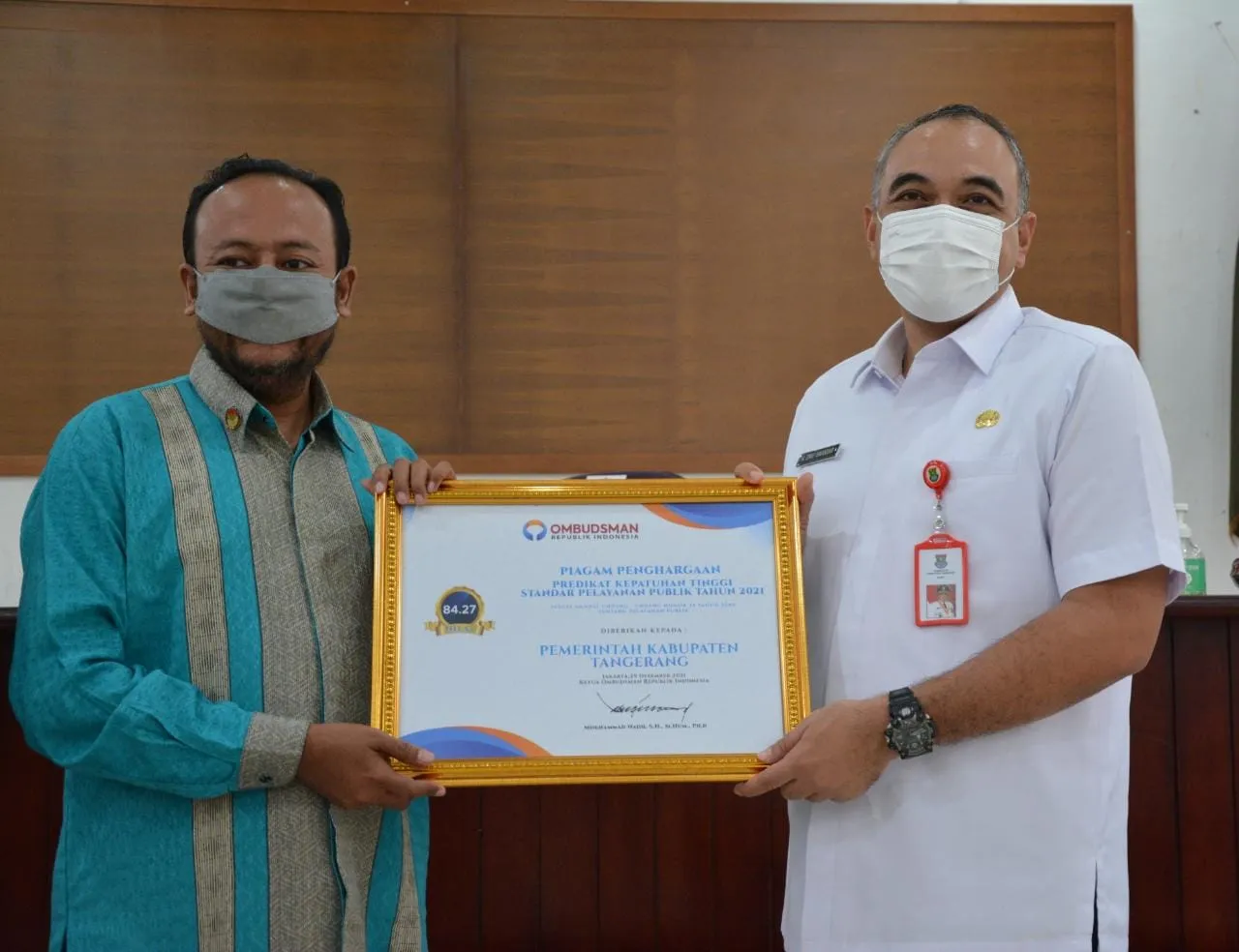Berita Banten, Berita Banten Hari Ini, Berita Banten Terbaru, Kabupaten Tangerang, Kabupaten Tangerang Hari Ini, Kabupaten Tangerang Terbaru, Peristiwa, Peristiwa Hari Ini, Peristiwa Terbaru, Berita Viral, Berita Viral Hari Ini, Berita Viral Terbaru: Pemkab Tangerang Satu-Satunya di Banten Berpredikat Zona Hijau Pelayanan Publik 2021