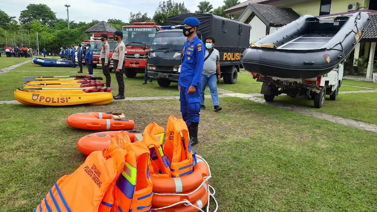 Berita Banten, Berita Banten Hari Ini, Berita Banten Terbaru, Kabupaten Tangerang, Kabupaten Tangerang Hari Ini, Kabupaten Tangerang Terbaru, Peristiwa, Peristiwa Hari Ini, Peristiwa Terbaru, Berita Viral, Berita Viral Hari Ini, Berita Viral Terbaru: Antisipasi Banjir, BPBD Kab. Tangerang Mulai Siagakan Peralatan dan Personel