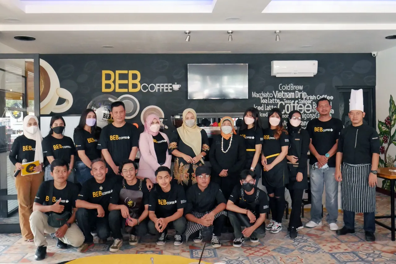 Berita Banten, Berita Banten Hari Ini, Berita Banten Terbaru, Serang, Serang Hari Ini, Serang Terbaru, Peristiwa, Peristiwa Hari Ini, Peristiwa Terbaru, Berita Viral, Berita Viral Hari Ini, Berita Viral Terbaru: Coffee House Terbaru di Kota Serang dengan Signature Nasi Goreng Beb