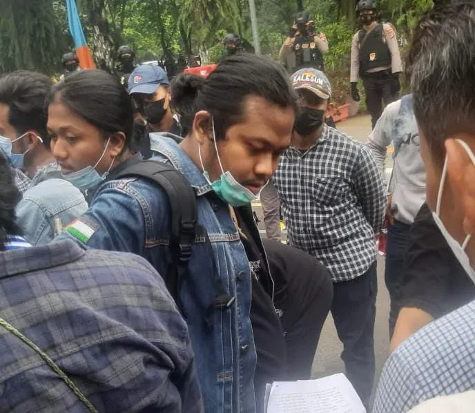 Berita Banten, Berita Banten Hari Ini, Berita Banten Terbaru, Kabupaten Tangerang, Kabupaten Tangerang Hari Ini, Kabupaten Tangerang Terbaru, Peristiwa, Peristiwa Hari Ini, Peristiwa Terbaru, Berita Viral, Berita Viral Hari Ini, Berita Viral Terbaru: Himata BTR: Buruh Terobos Ruang Gubernur Menunjukkan Kegagalan Gubernur Banten dan Timnya