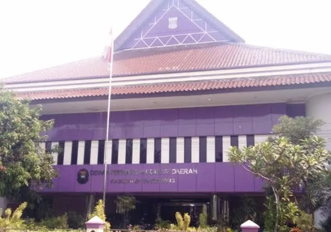 Berita Banten, Berita Banten Hari Ini, Berita Banten Terbaru, Kabupaten Tangerang, Kabupaten Tangerang Hari Ini, Kabupaten Tangerang Terbaru, Peristiwa, Peristiwa Hari Ini, Peristiwa Terbaru, Berita Viral, Berita Viral Hari Ini, Berita Viral Terbaru: Anggaran Reses Bagi 50 Anggota DPRD Kabupaten Tangerang Terkesan Ditutupi