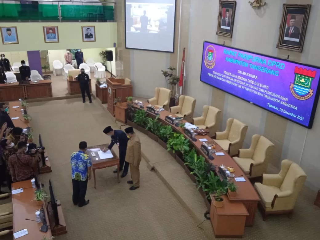 Berita Banten, Berita Banten Hari Ini, Berita Banten Terbaru, Kabupaten Tangerang, Kabupaten Tangerang Hari Ini, Kabupaten Tangerang Terbaru, Peristiwa, Peristiwa Hari Ini, Peristiwa Terbaru, Berita Viral, Berita Viral Hari Ini, Berita Viral Terbaru: DPRD Kab. Tangerang Tetapkan Raperda Pencegahan dan Pemberantasan Narkotika Menjadi Perda