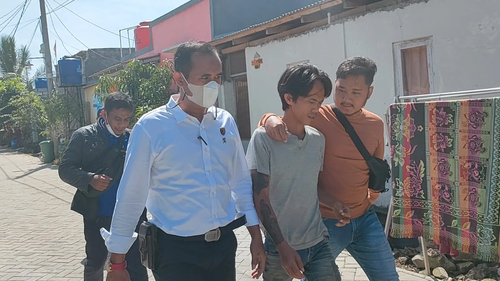 Berita Banten, Berita Banten Hari Ini, Berita Banten Terbaru, Kabupaten Tangerang, Kabupaten Tangerang Hari Ini, Kabupaten Tangerang Terbaru, Peristiwa, Peristiwa Hari Ini, Peristiwa Terbaru, Berita Viral, Berita Viral Hari Ini, Berita Viral Terbaru: Polisi Tangkap Pelaku KDRT dengan Senjata Tajam di Tigaraksa