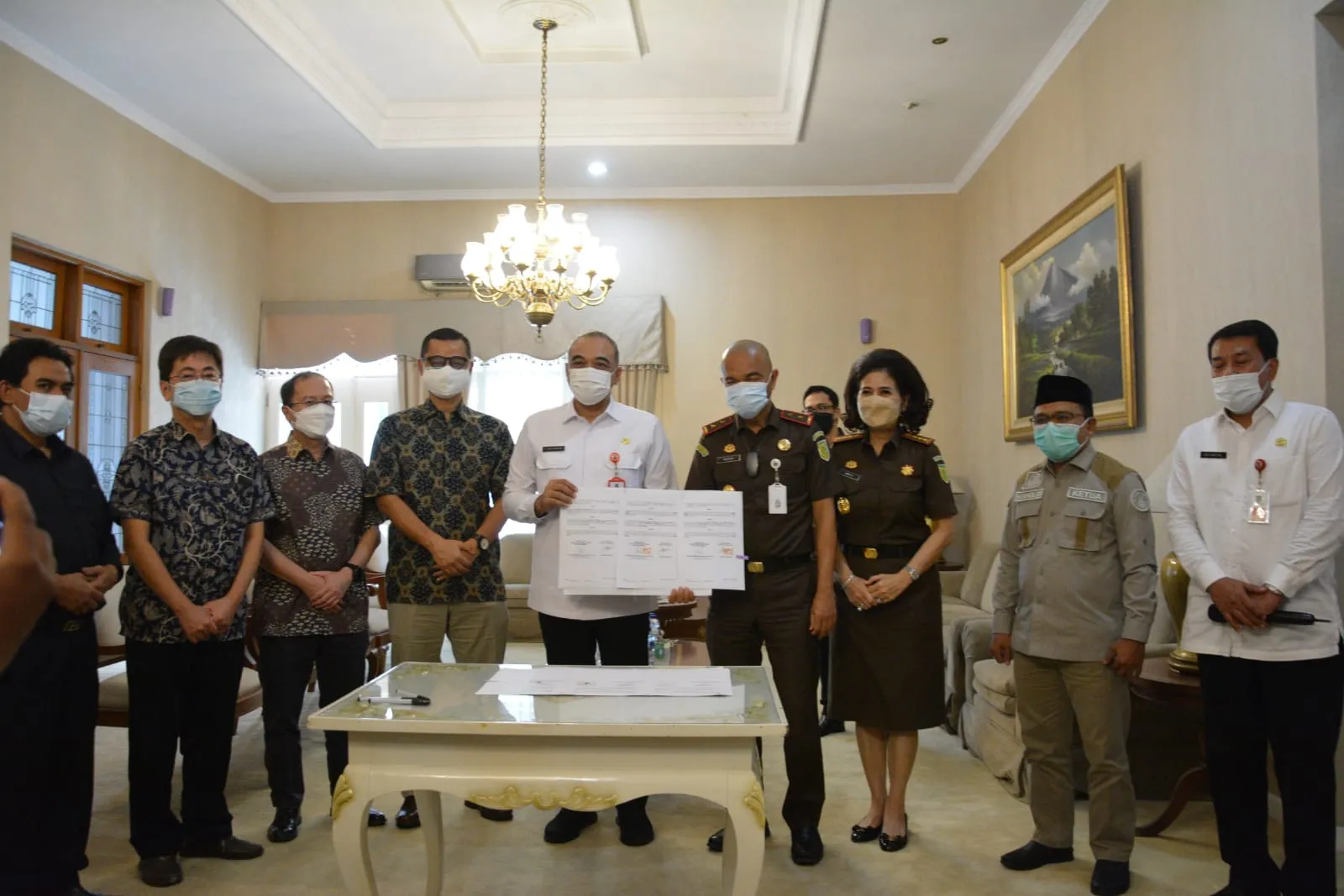 Berita Banten, Berita Banten Hari Ini, Berita Banten Terbaru, Kabupaten Tangerang, Kabupaten Tangerang Hari Ini, Kabupaten Tangerang Terbaru, Peristiwa, Peristiwa Hari Ini, Peristiwa Terbaru, Berita Viral, Berita Viral Hari Ini, Berita Viral Terbaru: Zaki Serahkan Lahan ke Kajati Banten untuk Sarana Pendidikan