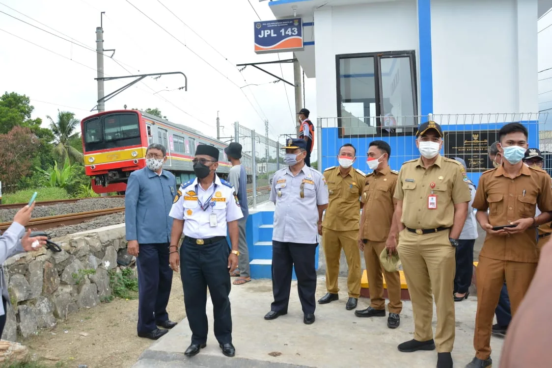 Berita Banten, Berita Banten Hari Ini, Berita Banten Terbaru, Kabupaten Tangerang, Kabupaten Tangerang Hari Ini, Kabupaten Tangerang Terbaru, Peristiwa, Peristiwa Hari Ini, Peristiwa Terbaru, Berita Viral, Berita Viral Hari Ini, Berita Viral Terbaru: Zaki Ingatkan Masyarakat Jangan Terobos Palang Pintu KA