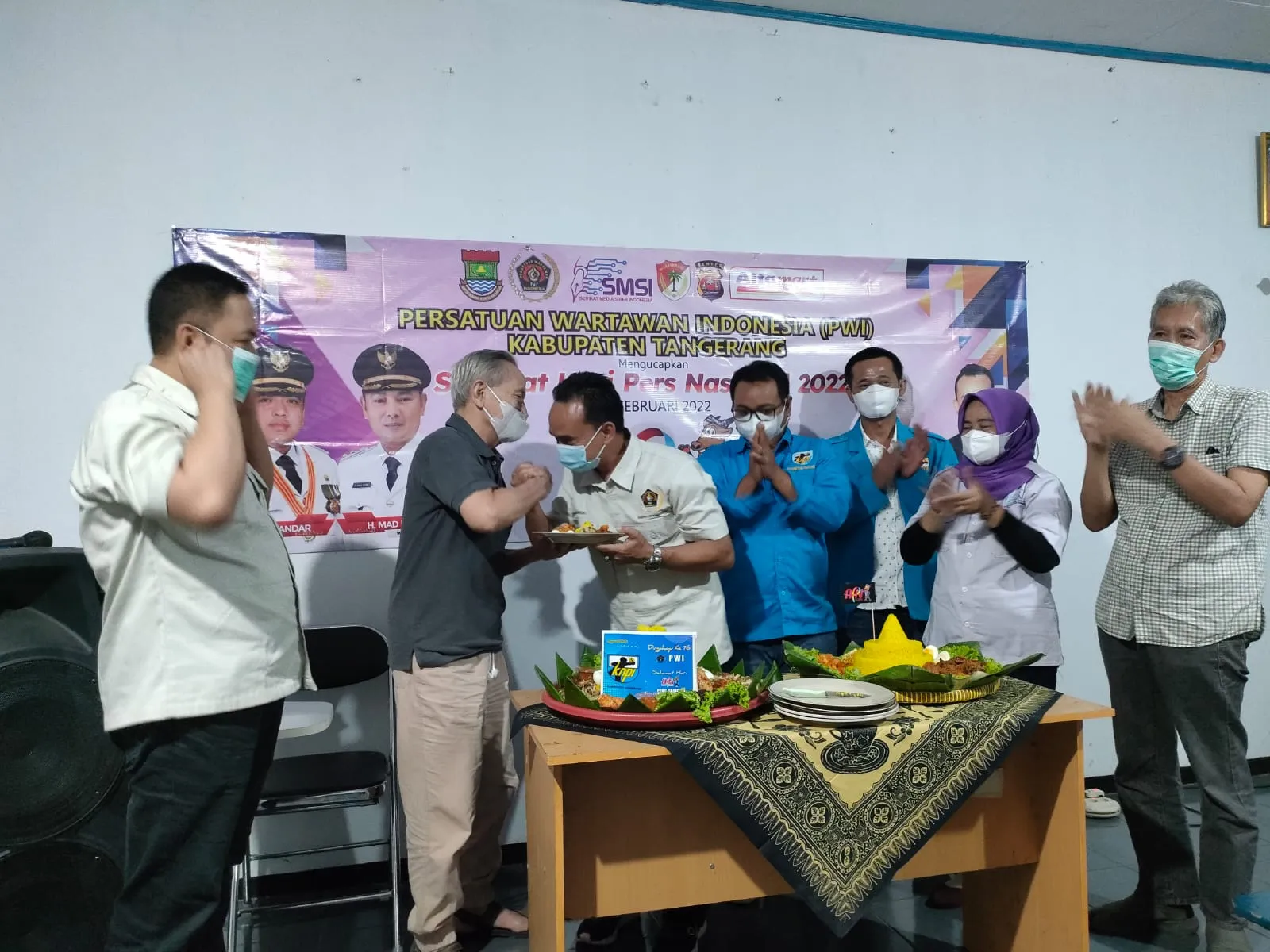 Berita Banten, Berita Banten Hari Ini, Berita Banten Terbaru, Kabupaten Tangerang, Kabupaten Tangerang Hari Ini, Kabupaten Tangerang Terbaru, Peristiwa, Peristiwa Hari Ini, Peristiwa Terbaru, Berita Viral, Berita Viral Hari Ini, Berita Viral Terbaru: Ketua PWI Kabupaten Tangerang Teteskan Air Mata di Peringatan HPN 2022