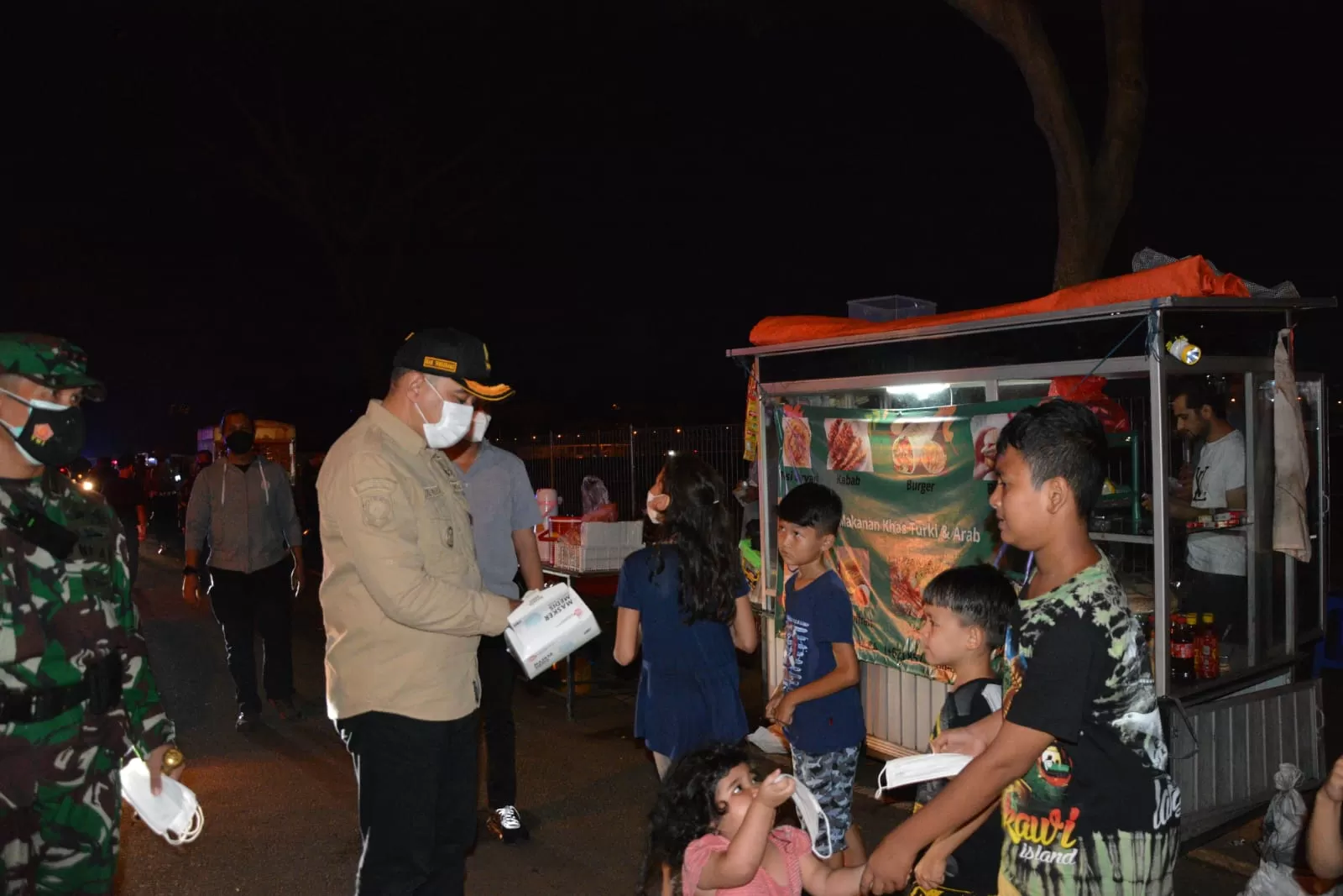 Berita Banten, Berita Banten Hari Ini, Berita Banten Terbaru, Kabupaten Tangerang, Kabupaten Tangerang Hari Ini, Kabupaten Tangerang Terbaru, Peristiwa, Peristiwa Hari Ini, Peristiwa Terbaru, Berita Viral, Berita Viral Hari Ini, Berita Viral Terbaru: Kab. Tangerang Masuk PPKM Level 3 , Zaki Monitoring Hingga Tengah Malam
