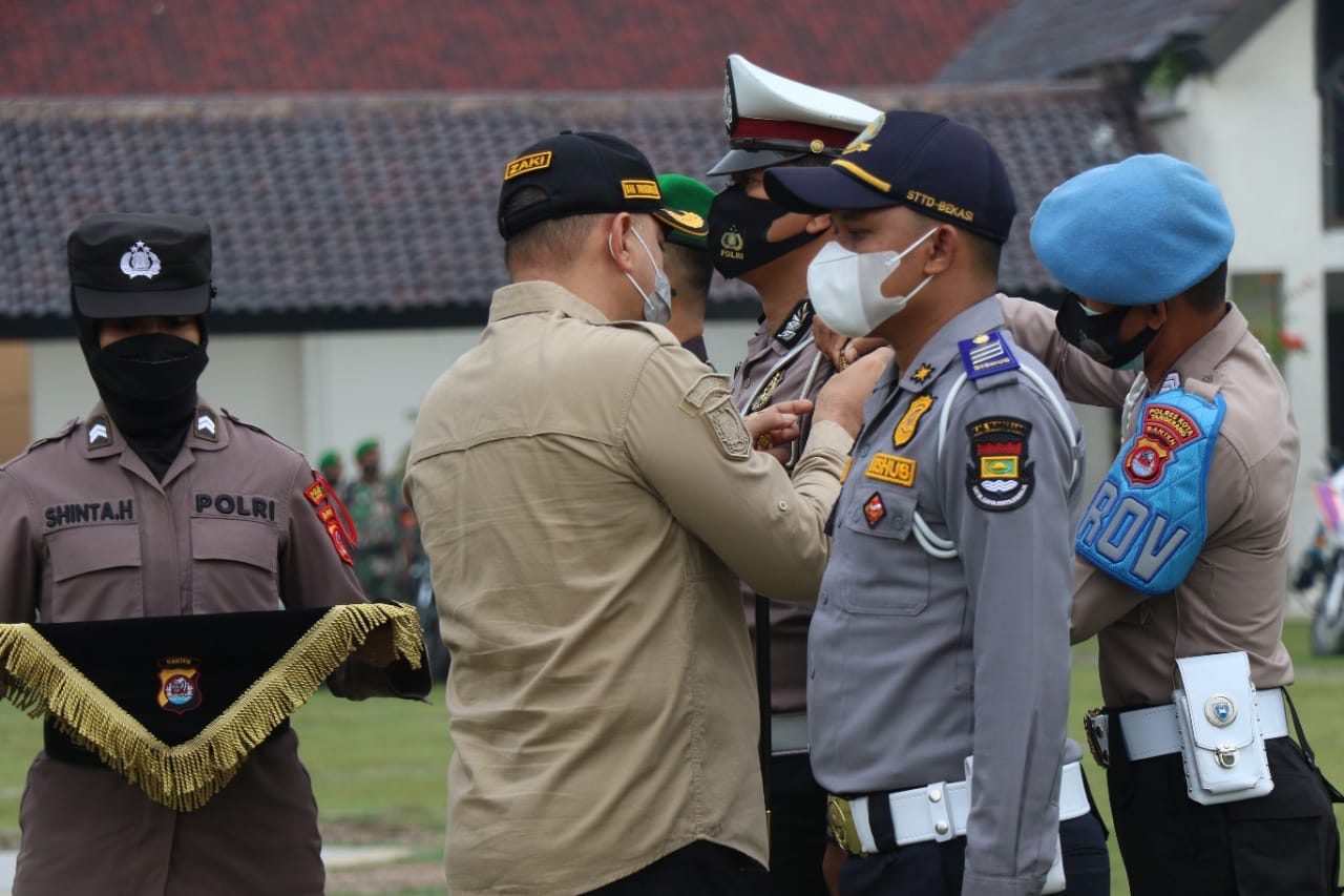 Pengamanan Jelang Hari Raya Idul Fitri, Bupati Zaki Pimpin Apel Gelar Pasukan Operasi Ketupat Maung 2022