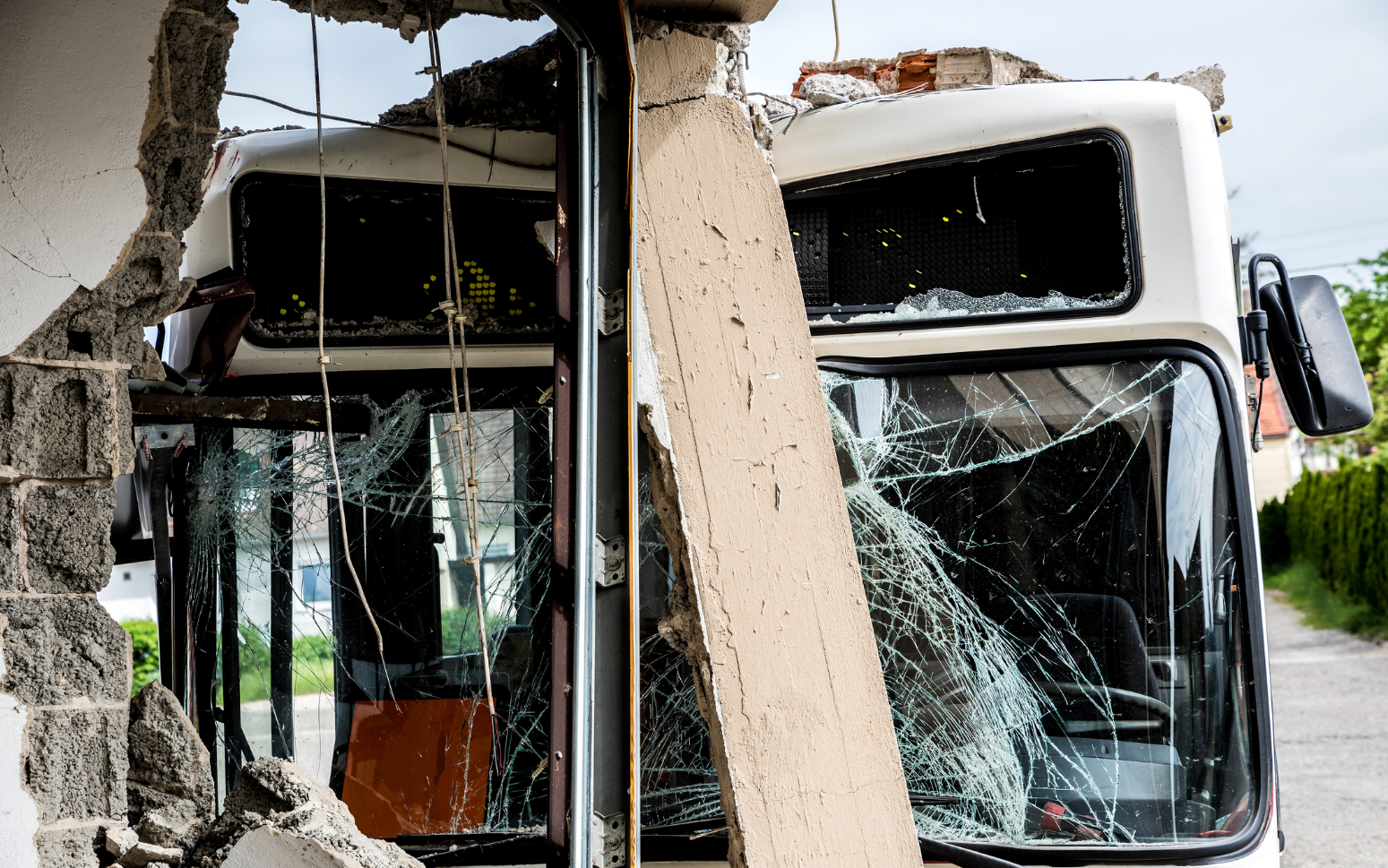 Tiga Orang Meninggal, Bus Rombongan ziarah Asal Tangerang Kecelakaan di Ciamis