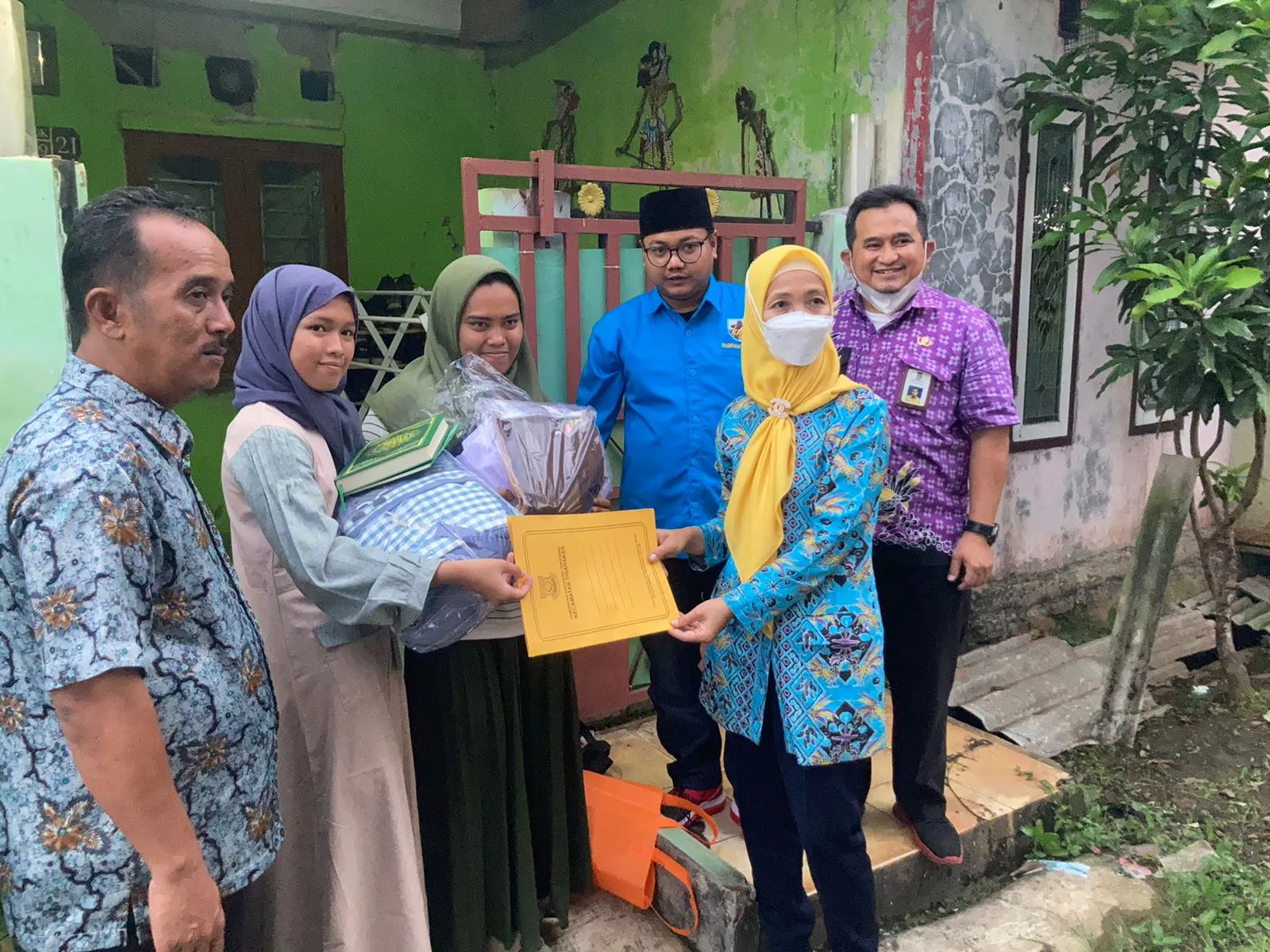 Ketua KNPI dan Camat Tigaraksa Sambangi Kediaman Yatim Piatu yang Sempat Gagal PPDB