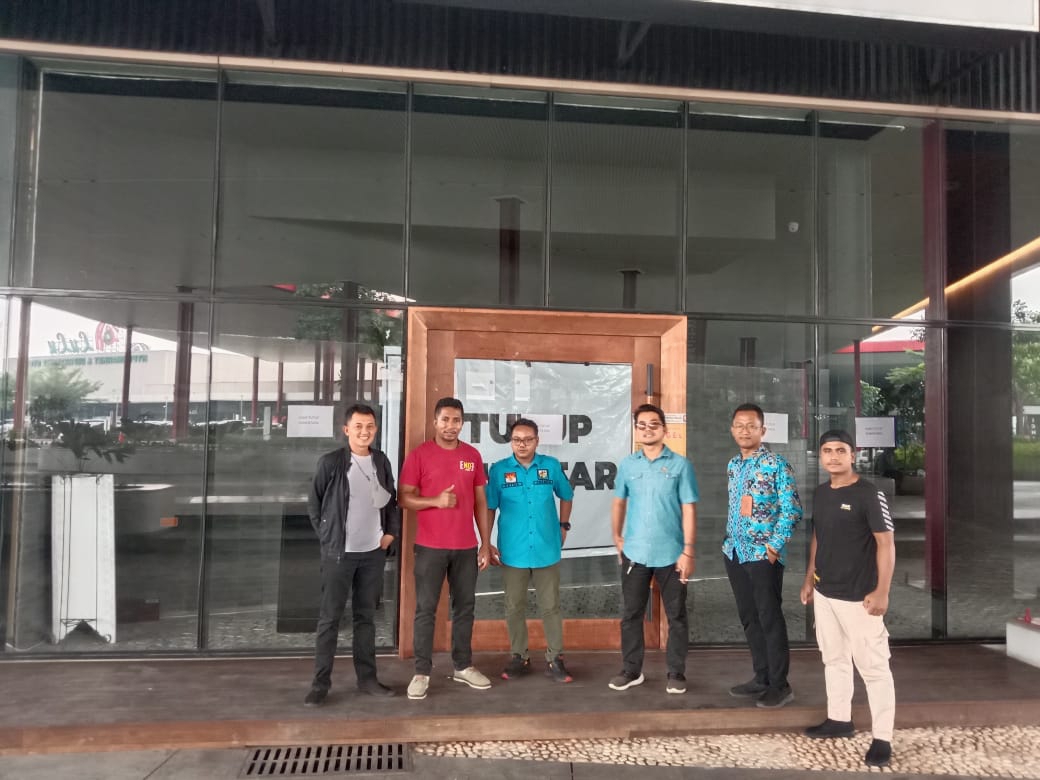 DPD KNPI Kabupaten Tangerang mendukung sikap tegas Bupati Tangerang Ahmed Zaki Iskandar yang menutup tiga outlet Holywings