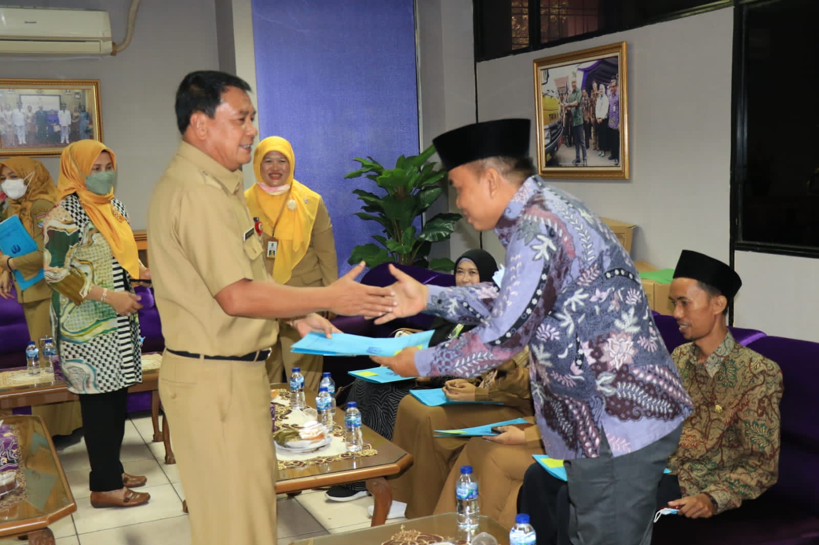 Sekda Lepas 5 orang Kafilah MTQ VI Korpri Tingkat Provinsi Banten