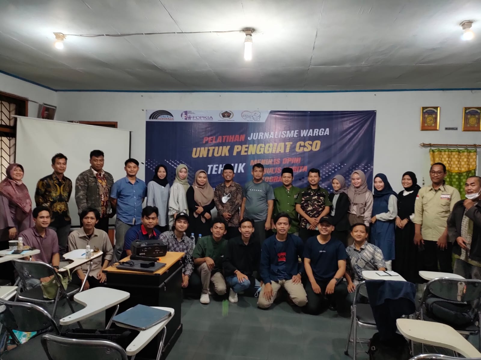 Puluhan Aktivis Tangerang Dibekali Keterampilan Menulis