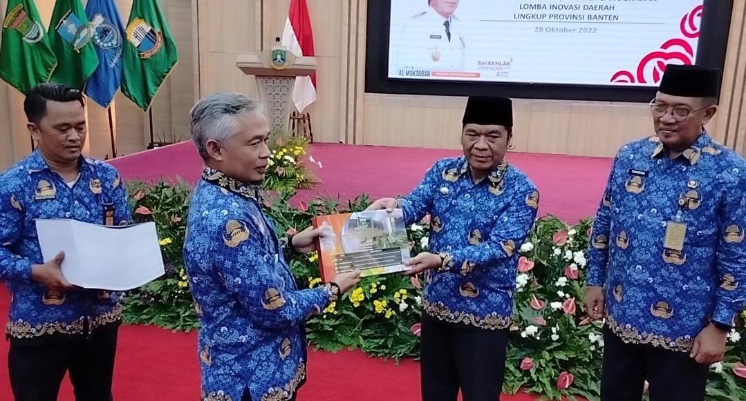 Pj Gubernur Banten Serahkan Perubahan DPA Tahun Anggaran 2022