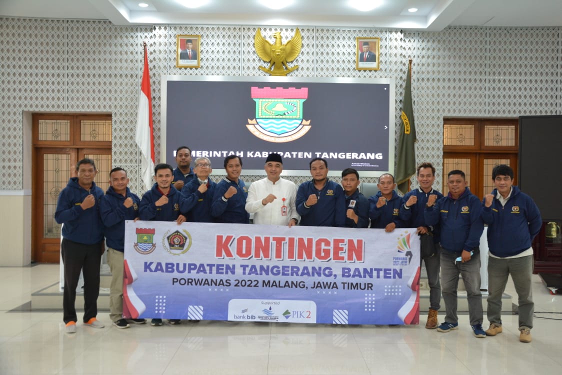 Bupati Zaki Lepas Kontingen PWI Kabupaten Tangerang ke Porwanas 2022 di Malang
