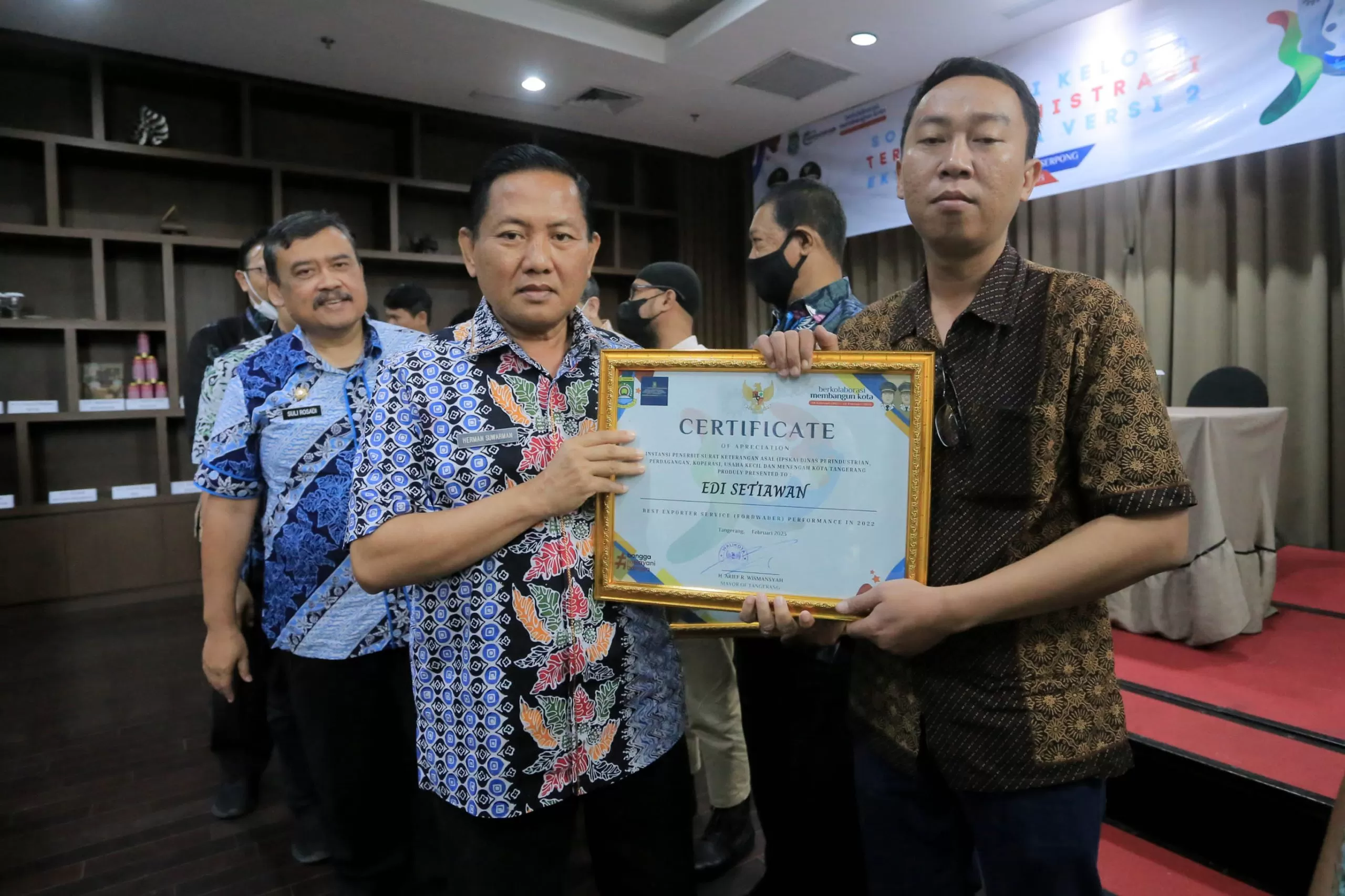 Pelaku Usaha dan Jasa Ekspor Dapat Piagam dari Pemkot Tangerang