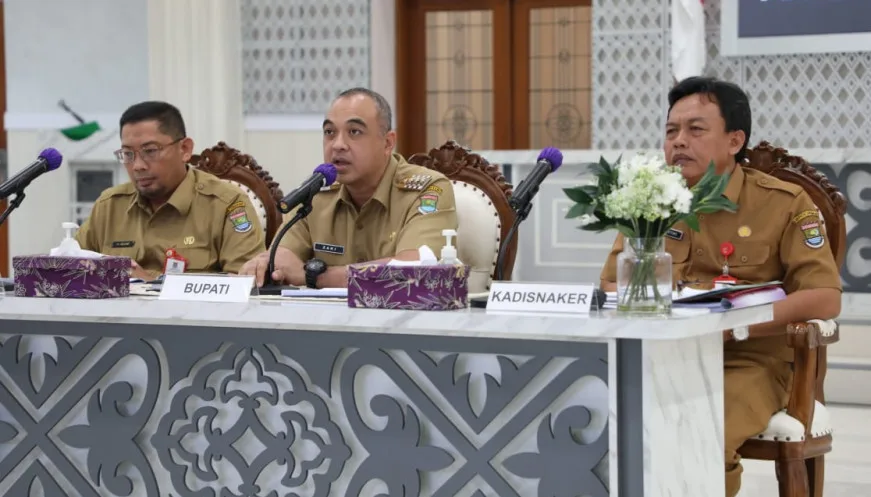 Bupati Zaki Paparkan Program Perlindungan Pekerja ke Tim Penilai PARITRANA Awards