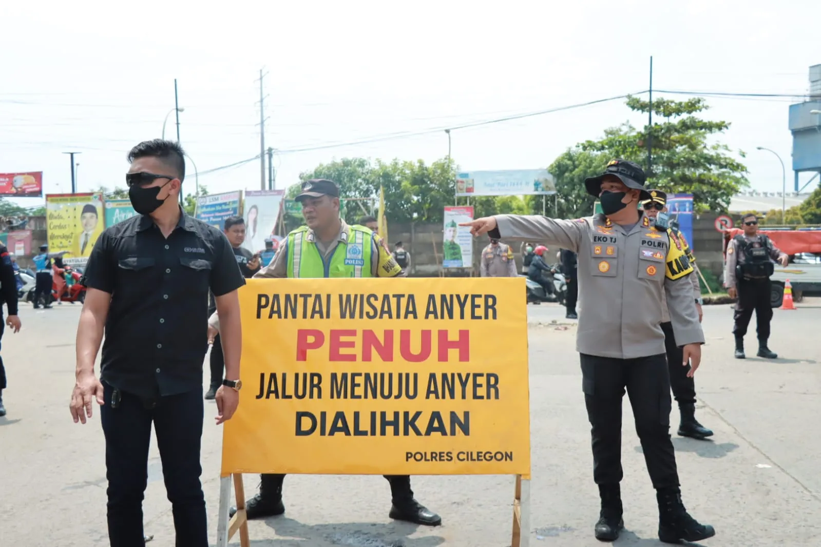Jalur Wisata Pantai Anyer Penuh, Silahkan Menggunakan Jalur Alternatif