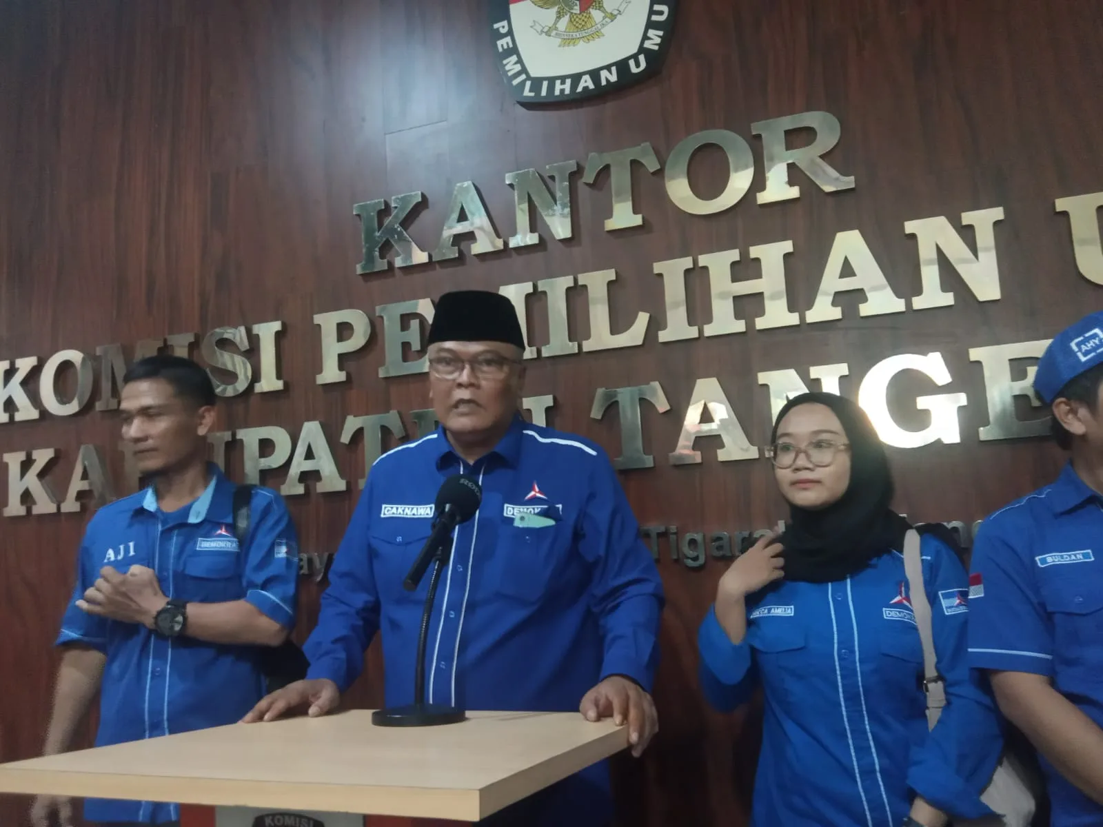 Dikawal Ratusan Kader Ke KPU, Cak Nawa : Demokrat Semakin Siap Rebut Kursi Ketua DPRD